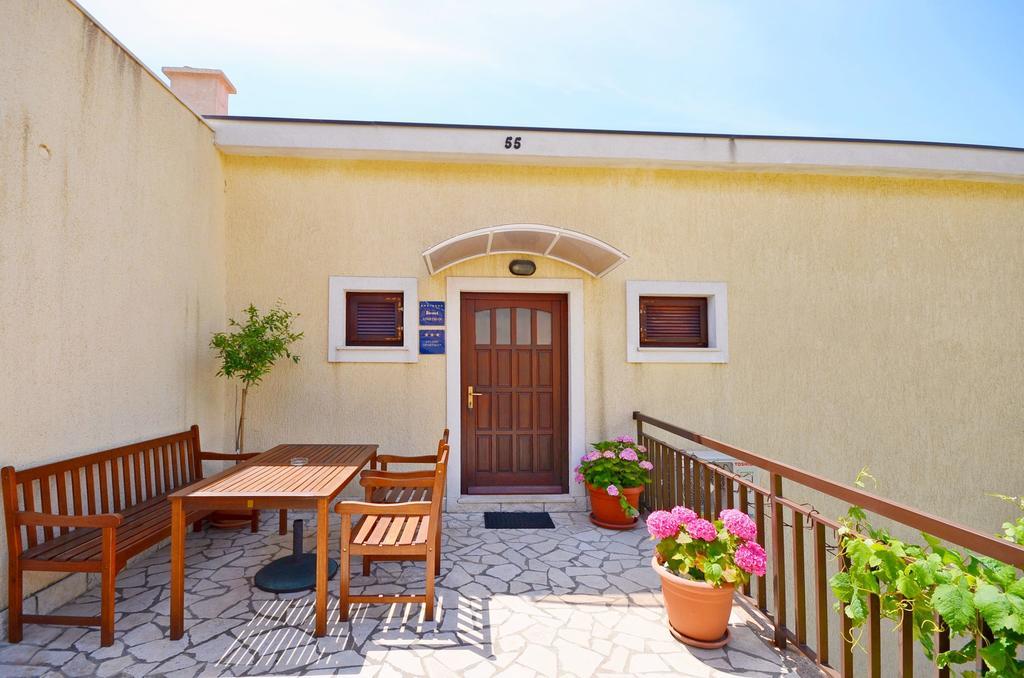 Apartments Ivanka Senj  Luaran gambar
